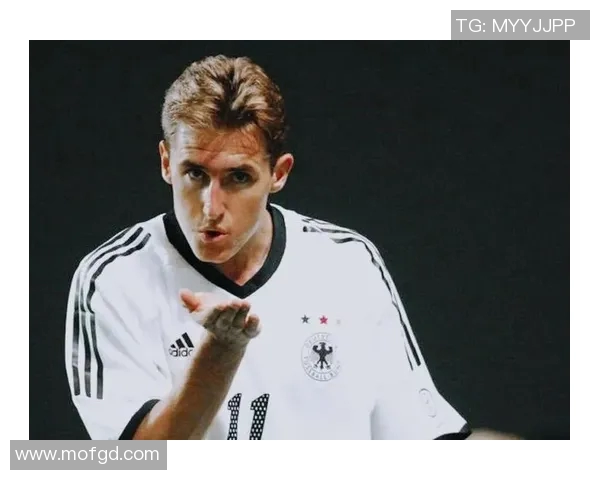 1号足球明星的传奇之路与辉煌成就全解析